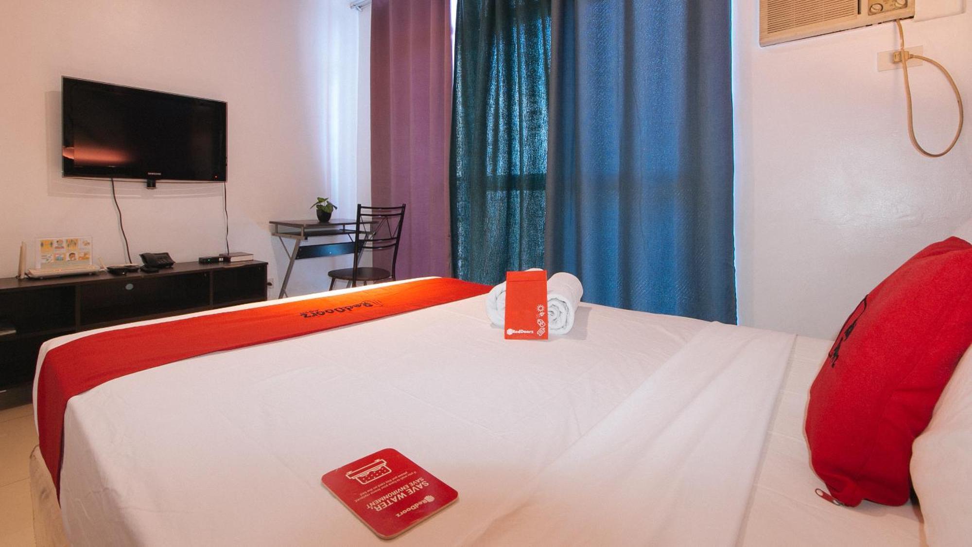 Reddoorz @ Melbourne Suites Makati San Pedro Makati Eksteriør billede